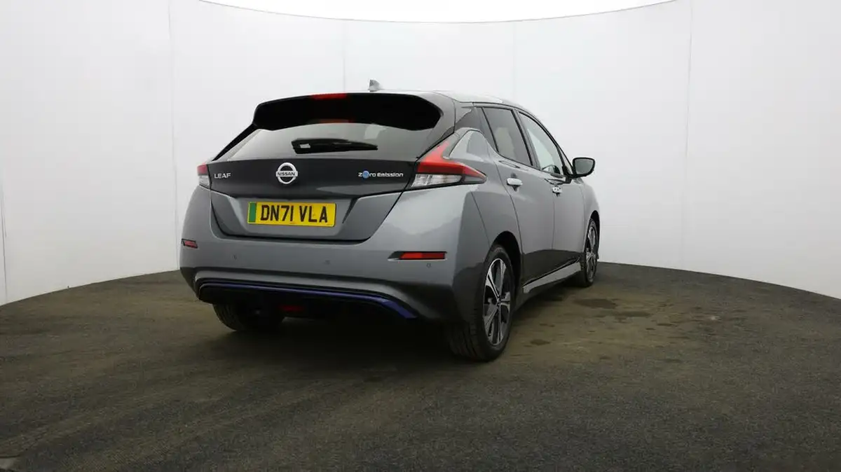 2021-nissan-leaf-e-tekna-big-53