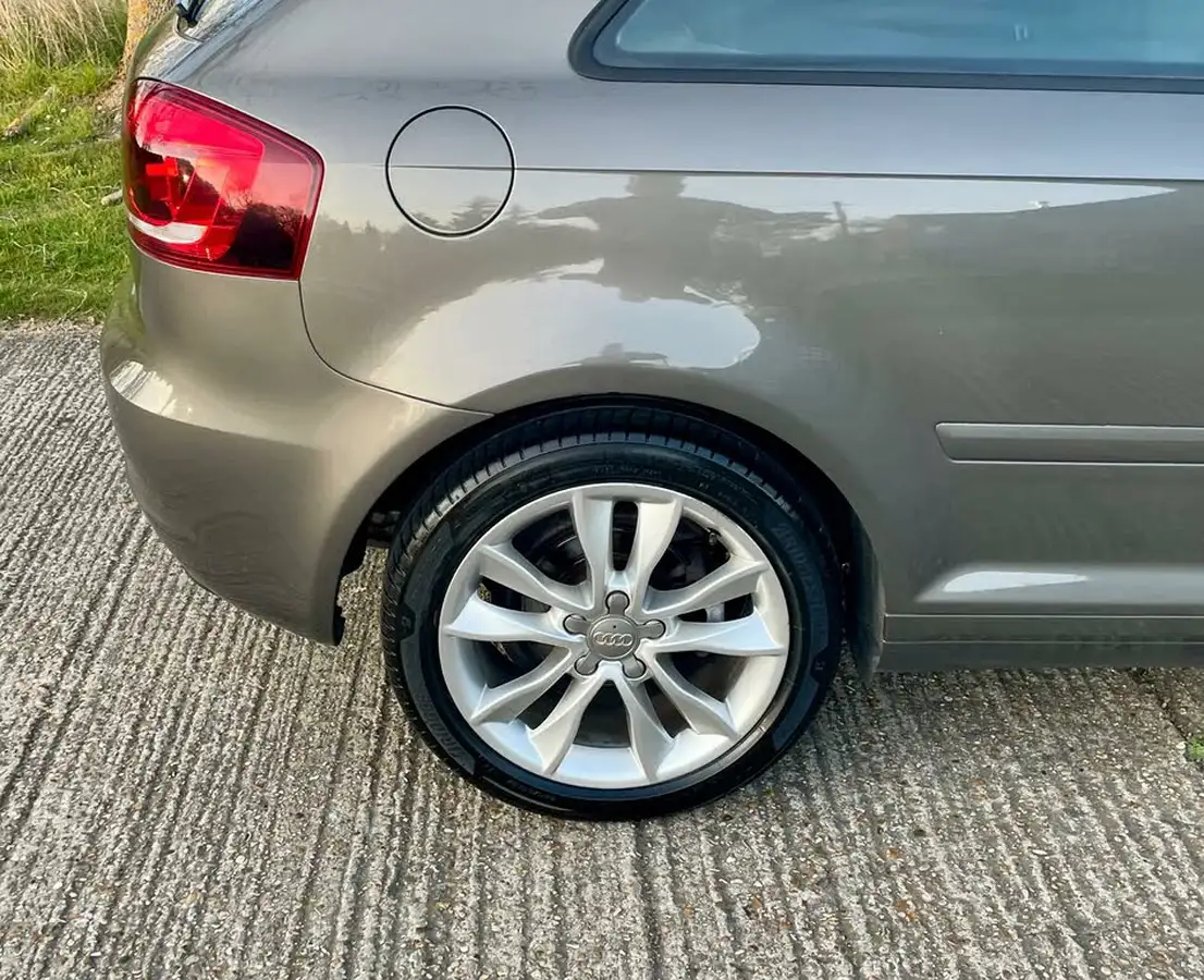 2011-audi-a3-14-sport-tfsi-hatchback-3d-big-38