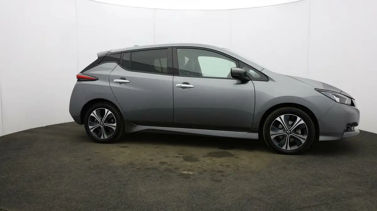 2021-nissan-leaf-e-tekna-big-7