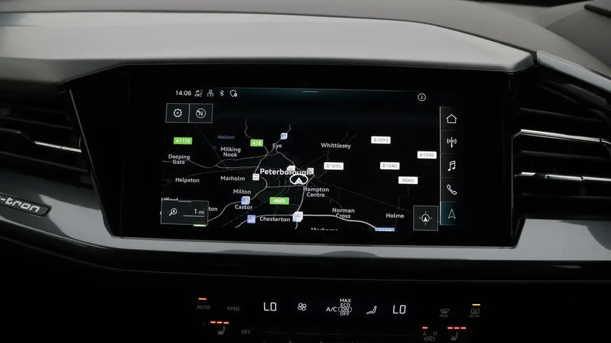 2022-audi-q4-e-tron-40e-s-line-station-wagon-big-11