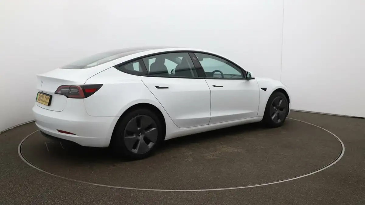 2021-tesla-model-3-e-standard-plus-big-44