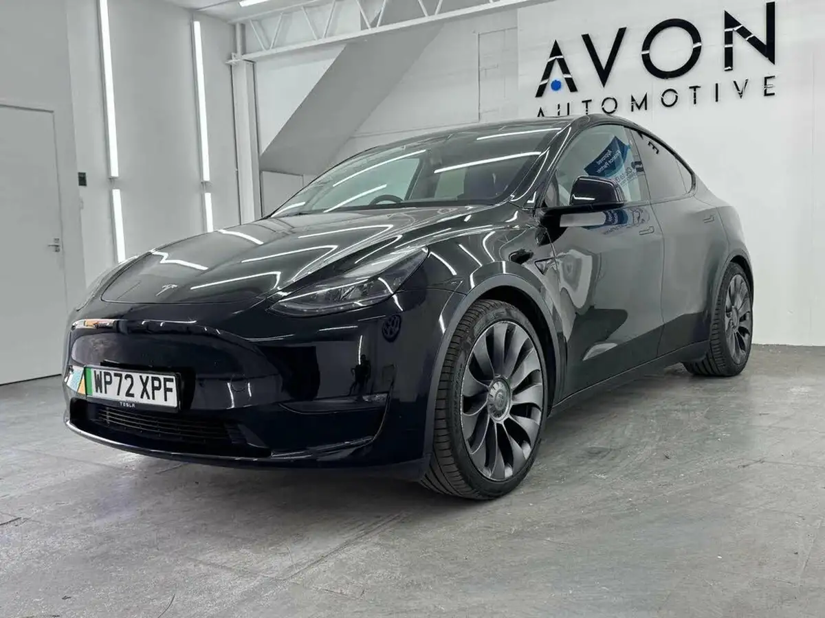 2022-tesla-model-y-e-performance-big-7