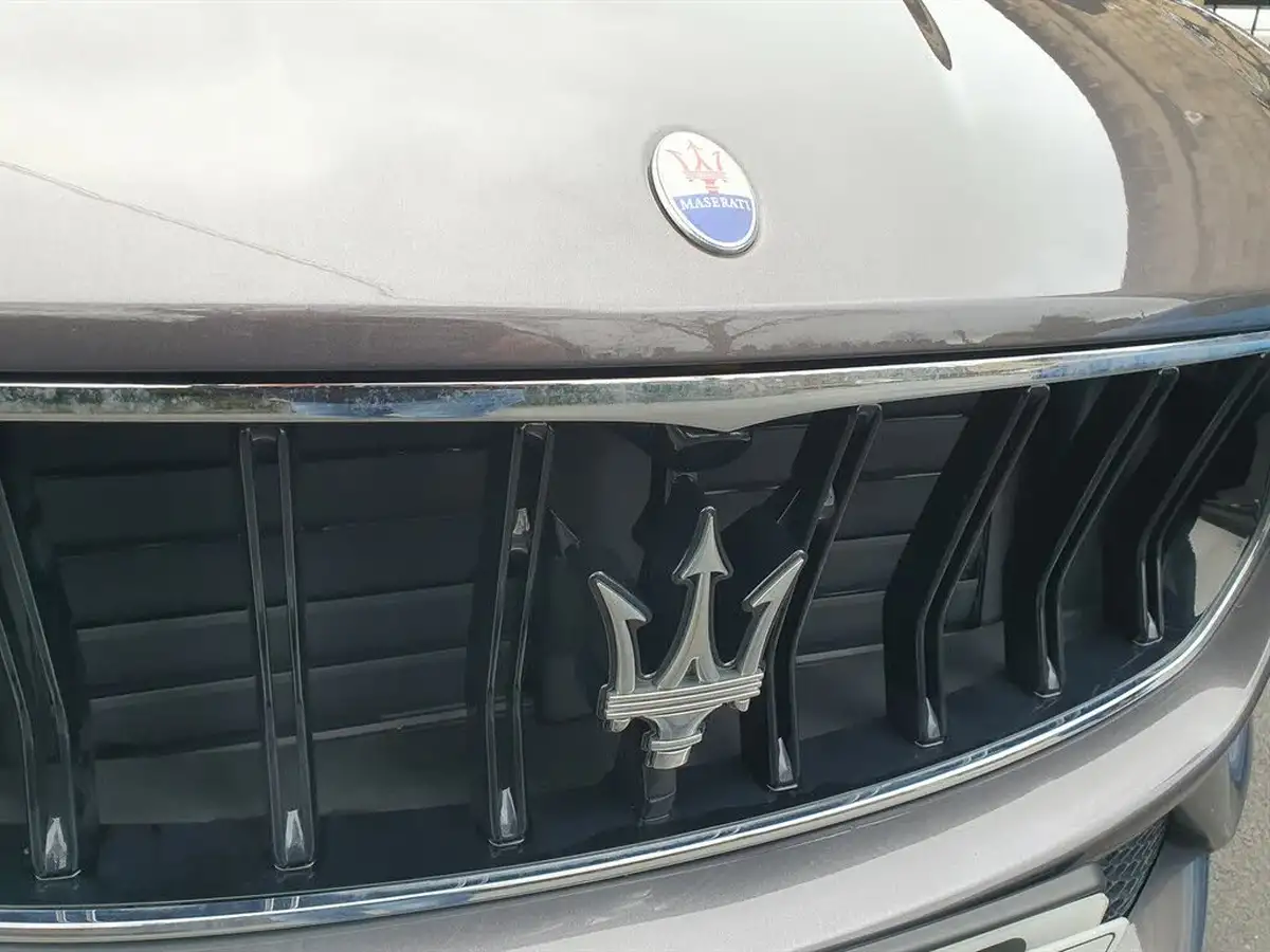 2020-maserati-levante-38-gts-big-12