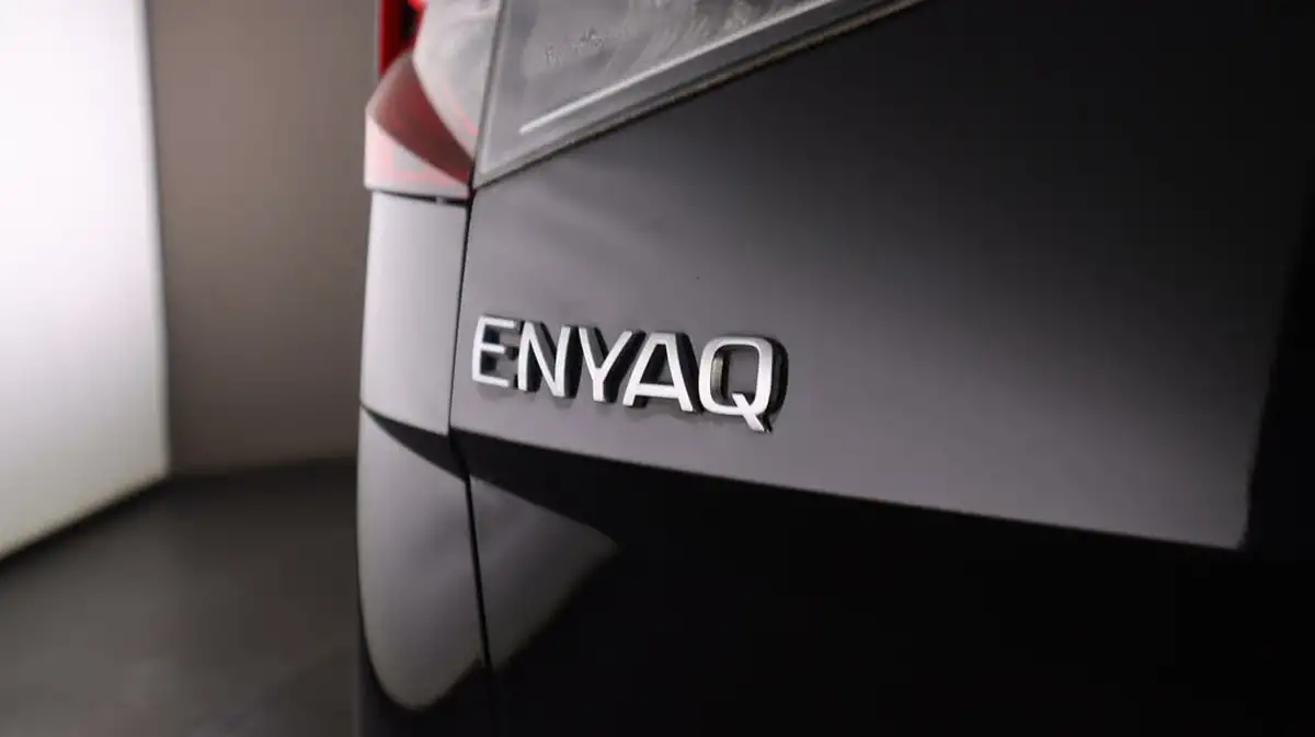 2022-skoda-enyaq-e-60-big-21
