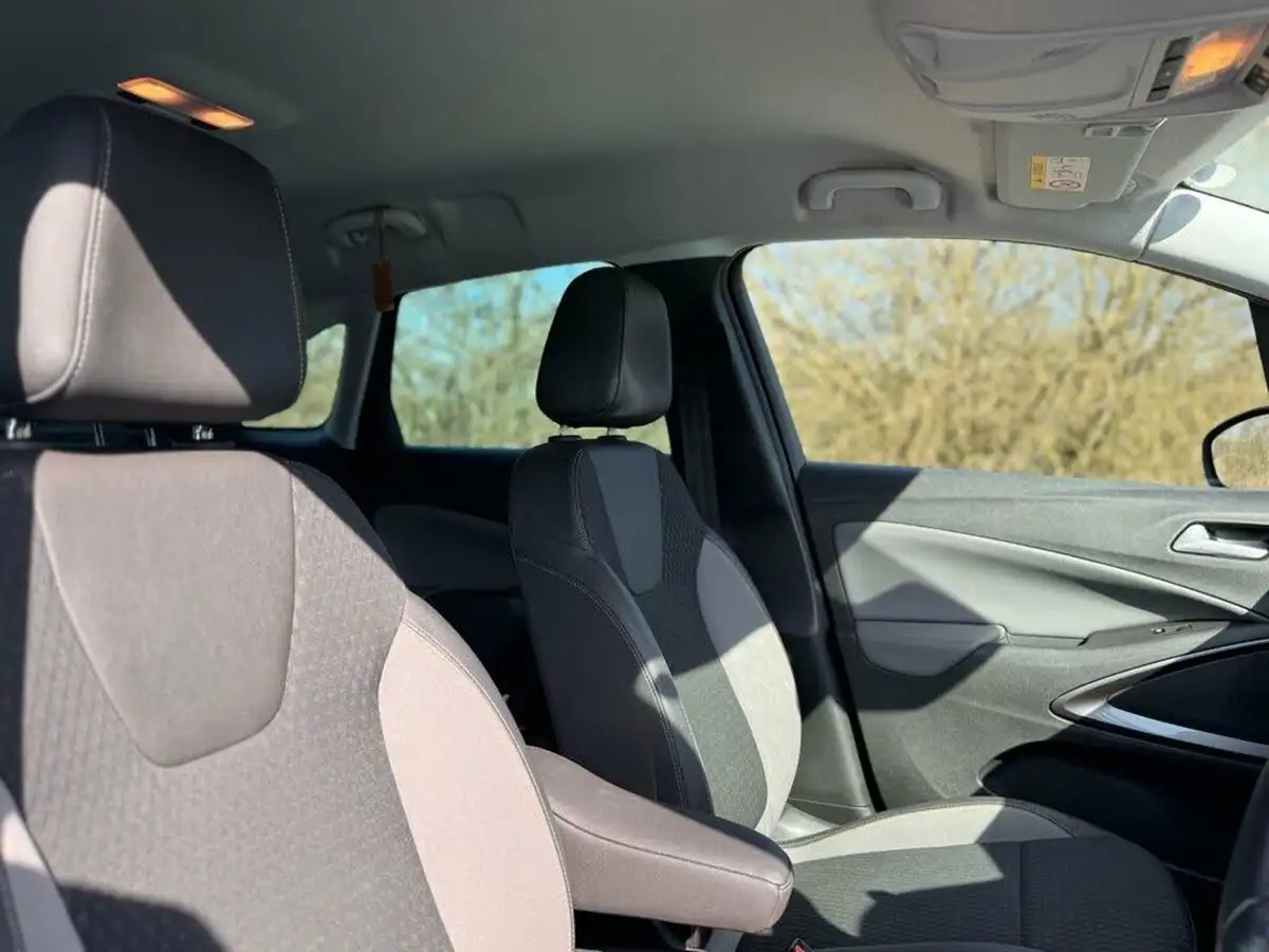 2018-vauxhall-crossland-x-16-tech-line-nav-120ps-big-11
