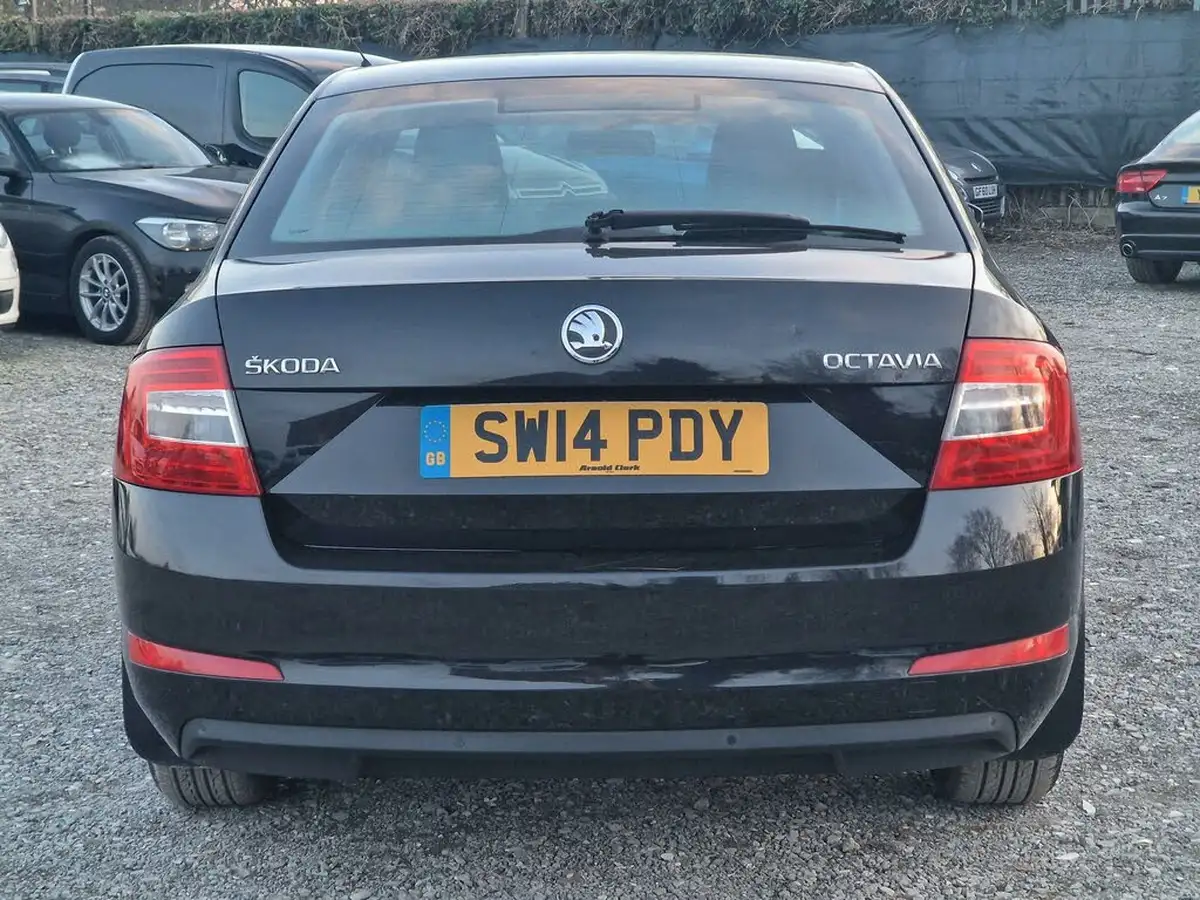 2014-skoda-octavia-16tdi-se-hatchback-big-5