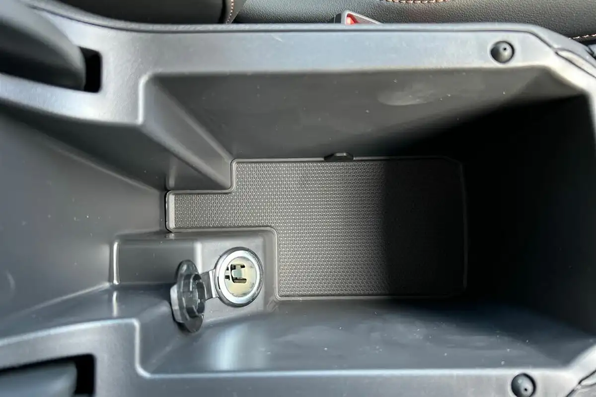 2024-cupra-formentor-15-tsi-v2-dsg-big-38