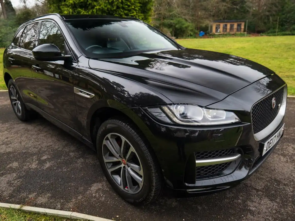 2017-jaguar-f-pace-20-i4d-r-sport-180ps-awd-auto-big-24