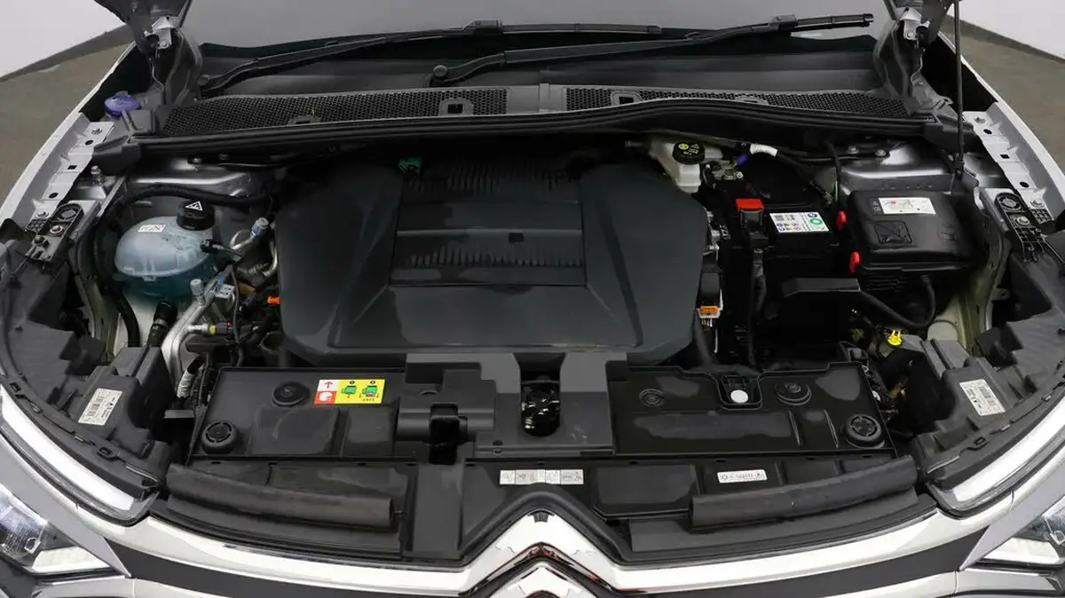 2022-citroen-c4-e-shine-plus-big-18