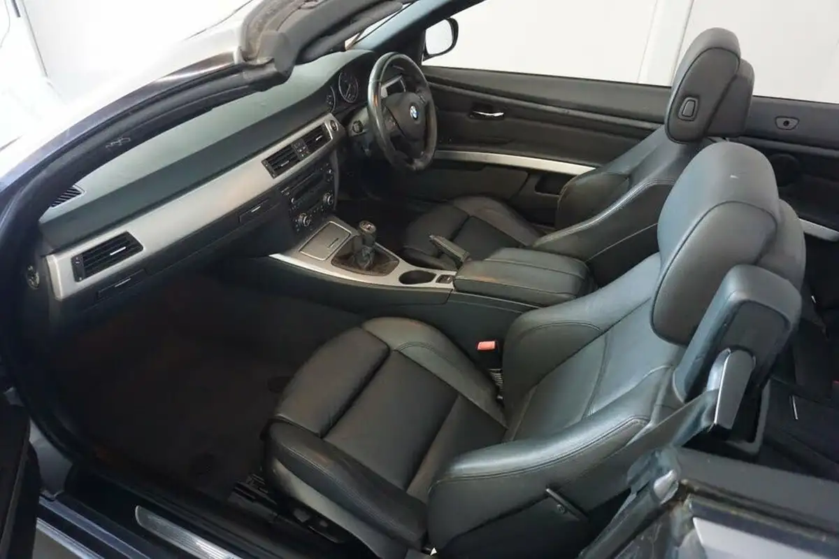 2012-bmw-3-series-20td-320d-m-sport-convertible-2d-big-15