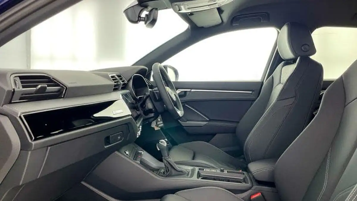 2024-audi-q3-15-35-tfsi-black-edition-station-wagon-s-tronic-big-43