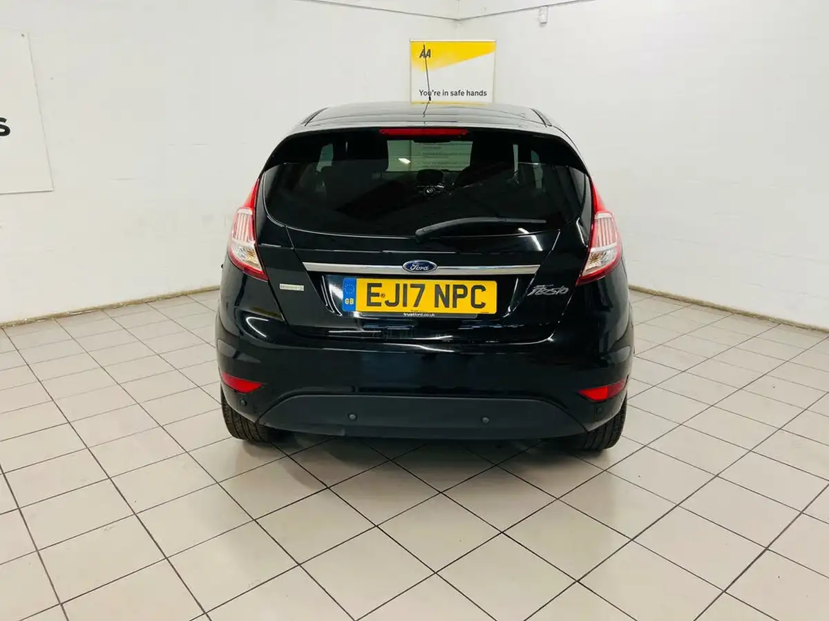 2017-ford-fiesta-10t-titanium-100ps-ecoboost-ss-3d-big-9