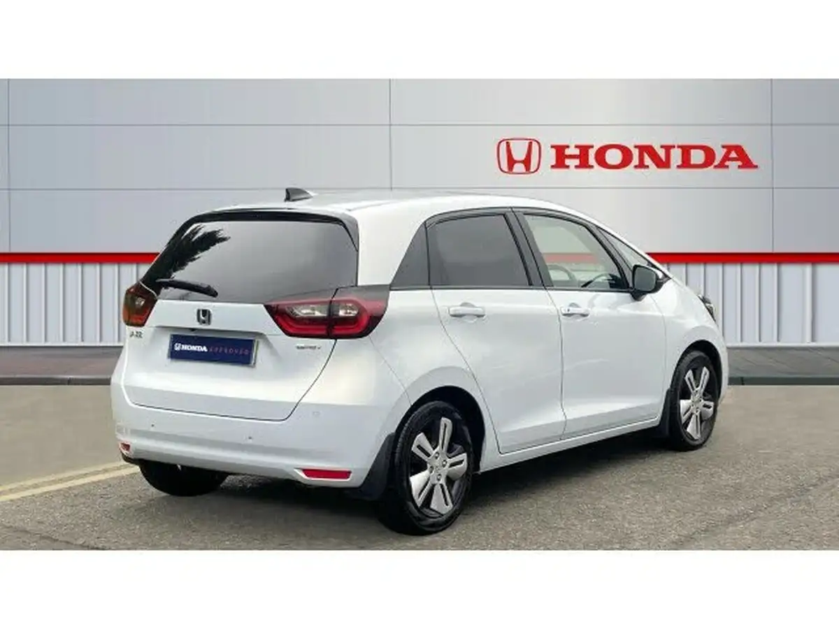2021-honda-jazz-15-i-mmd-ex-107ps-big-11