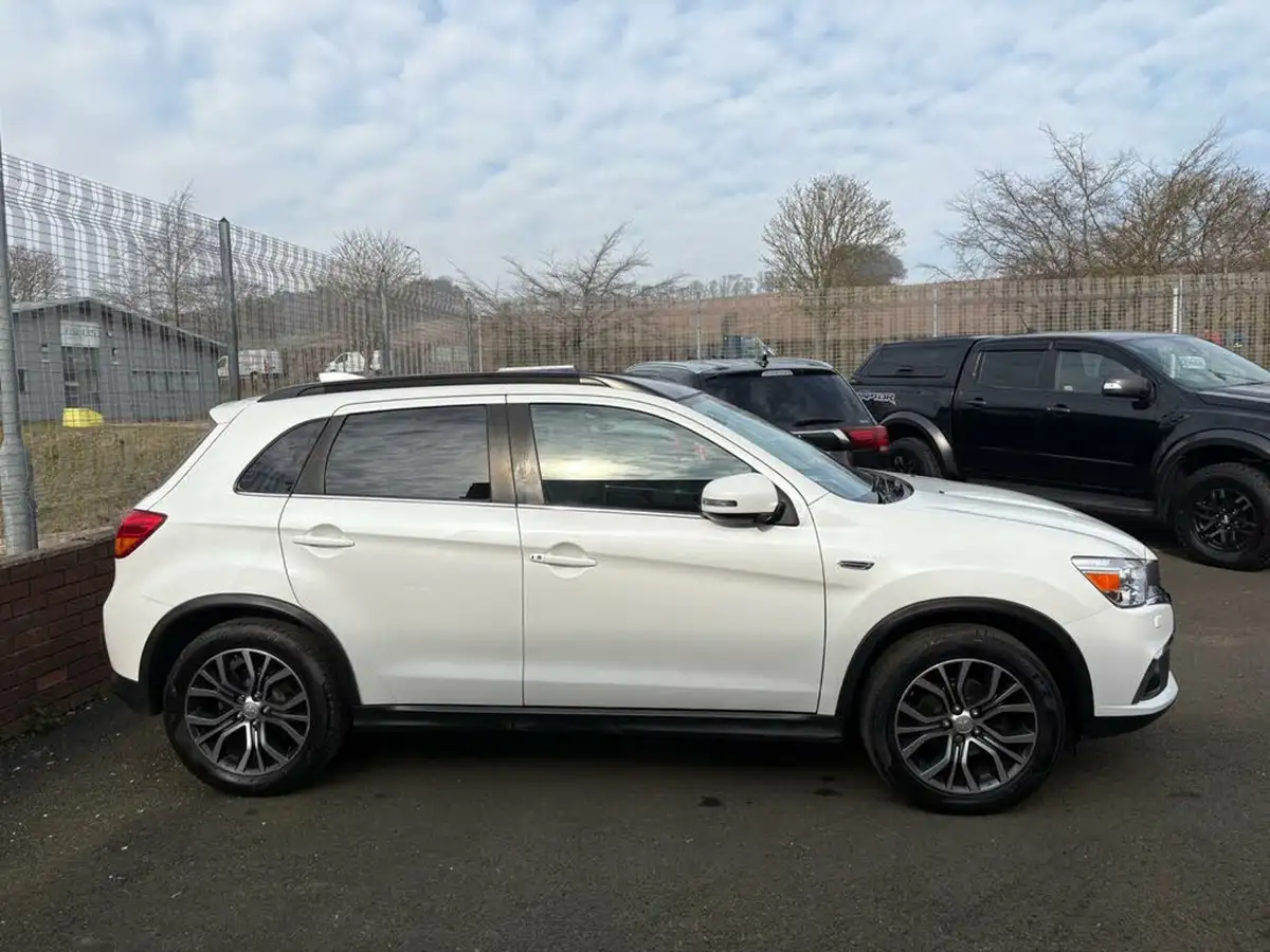 2017-mitsubishi-asx-22di-d-4-big-3