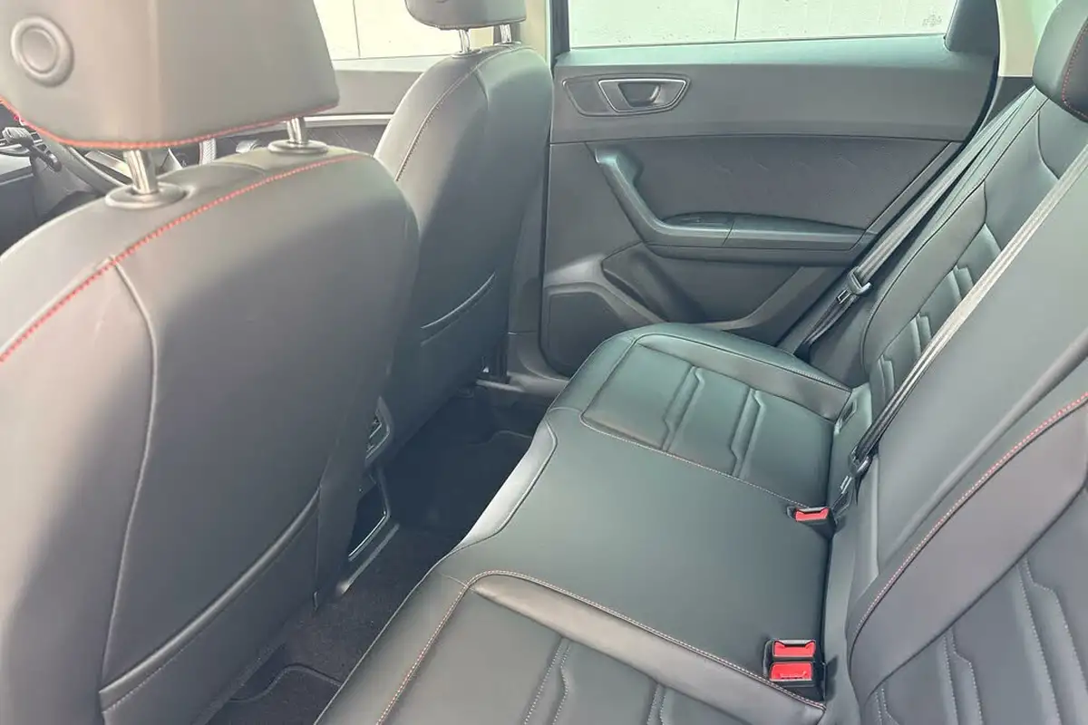 2023-seat-ateca-15-ecotsi-fr-black-edition-dsg-big-11
