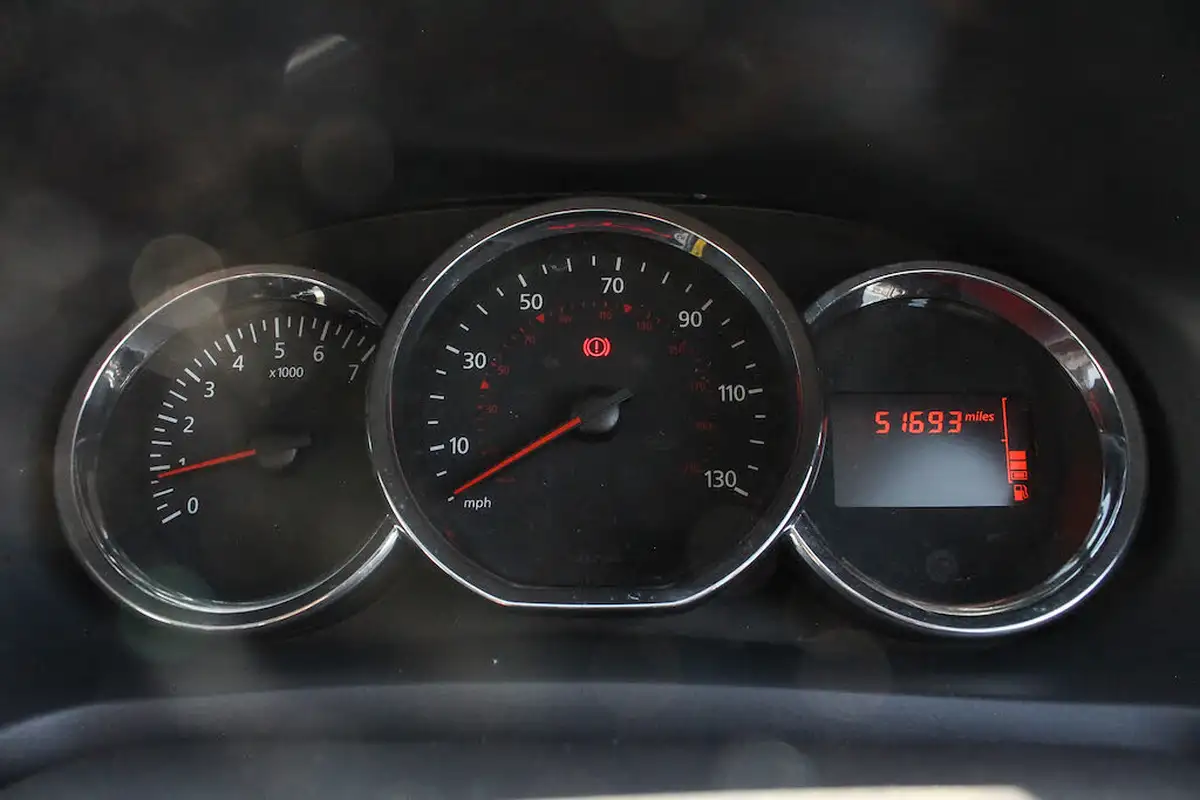 2015-dacia-sandero-stepway-15d-laureate-big-34