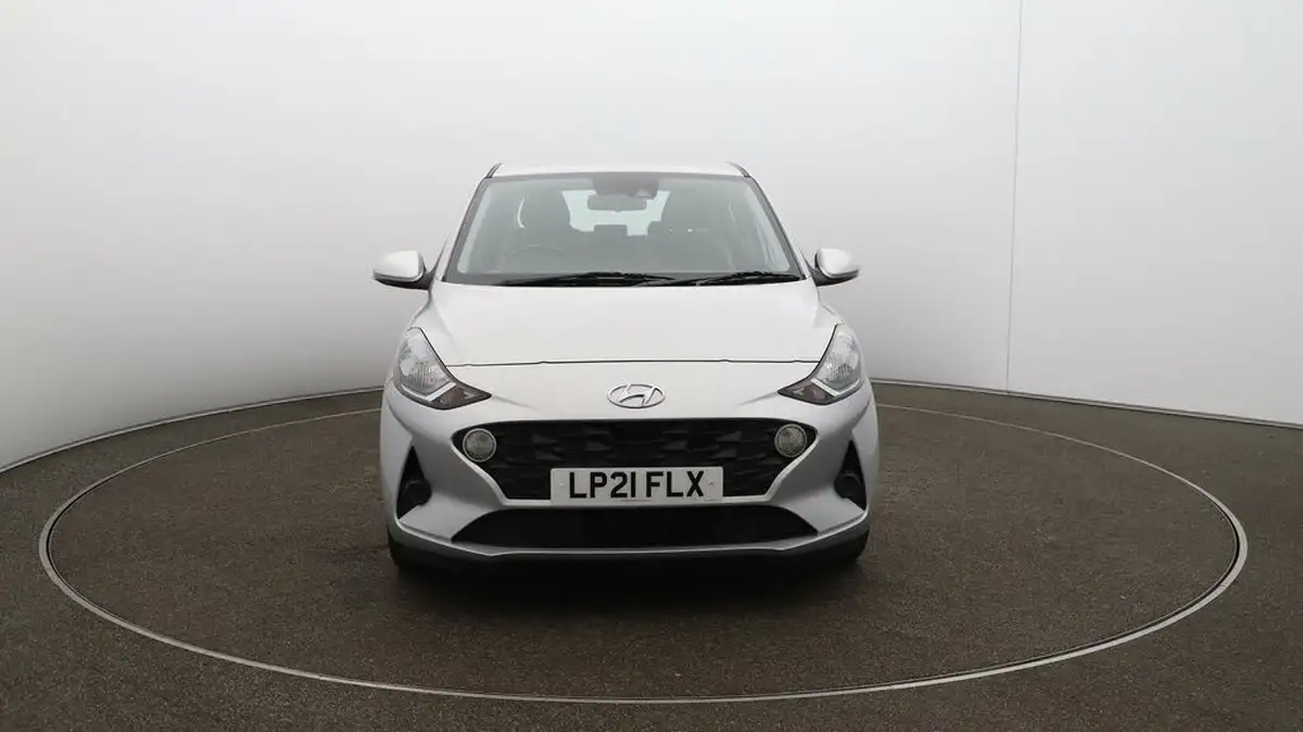 2021-hyundai-i10-10-se-connect-big-33