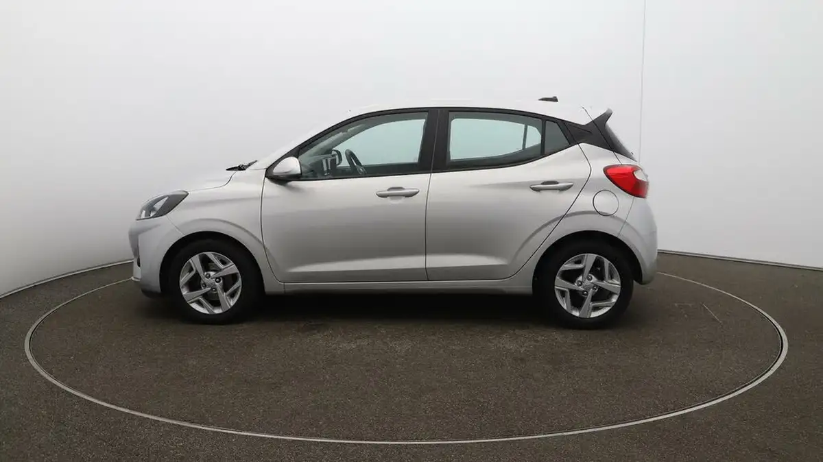 2021-hyundai-i10-10-se-connect-big-57