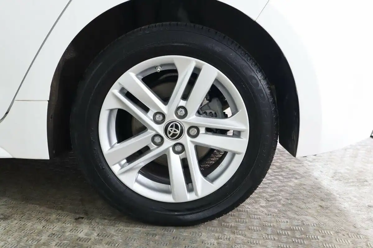 2022-toyota-corolla-18-vvt-i-icon-120bhp-trk-hatchback-5d-big-28