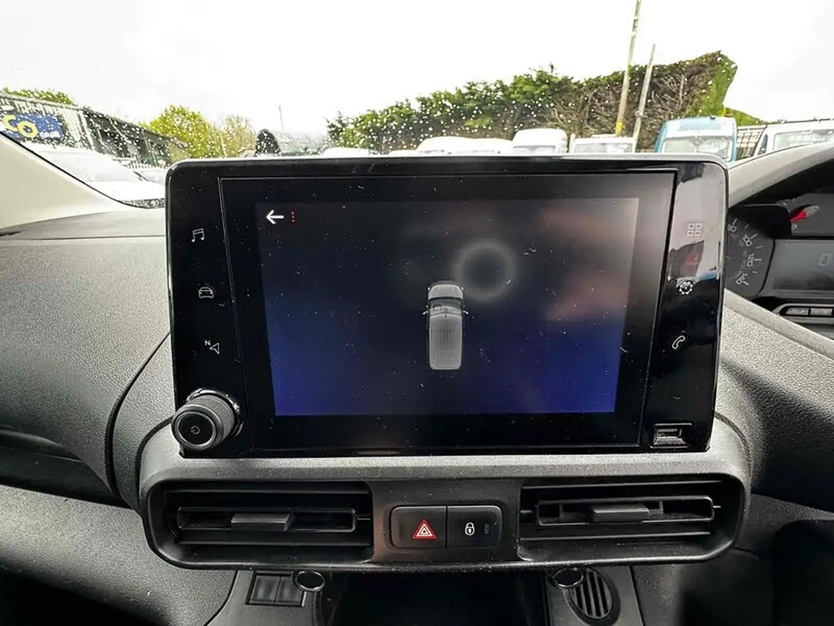 2020-peugeot-partner-12-puretech-1000-professional-110pseu6d-ss-big-28