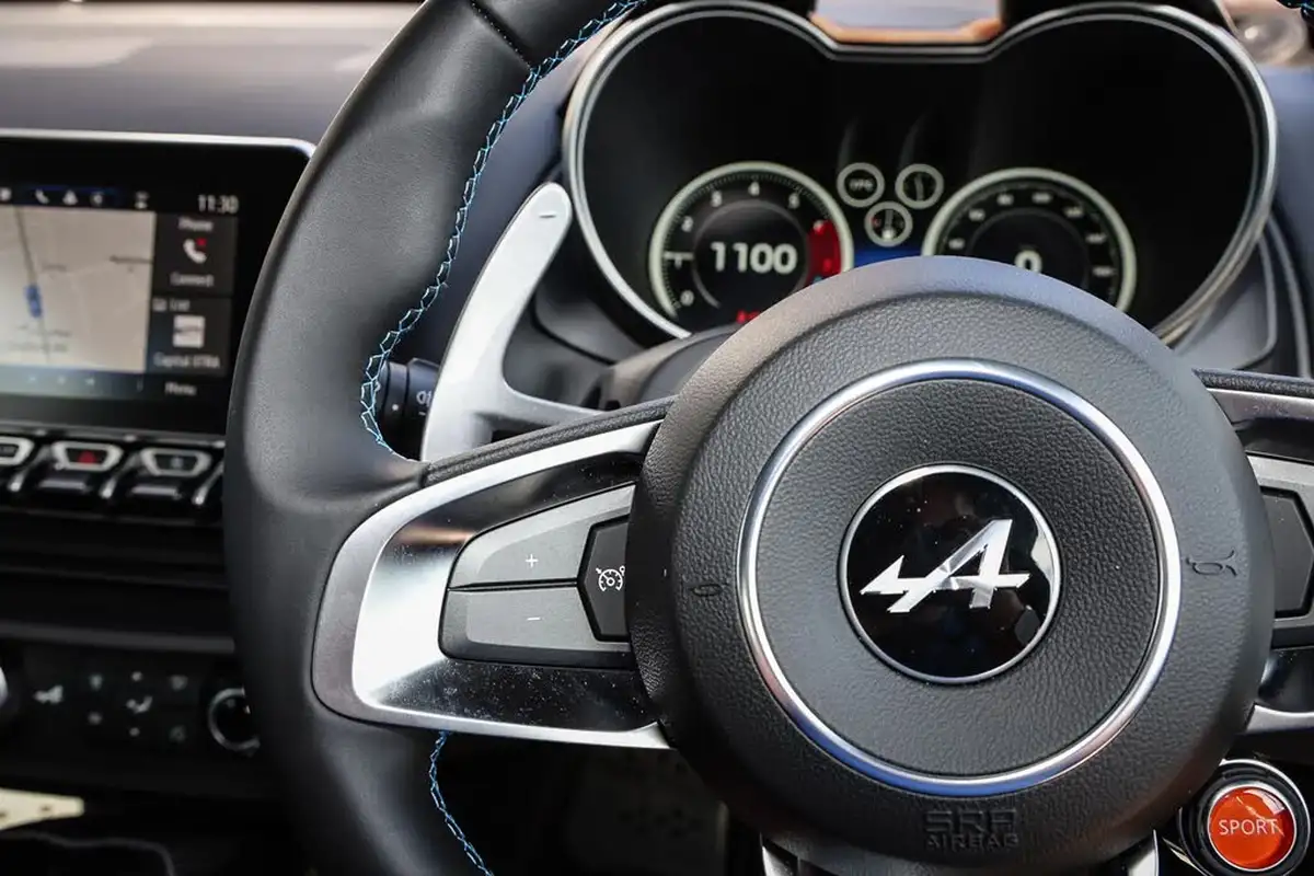 2024-alpine-a110-18-t-no-trim-big-28