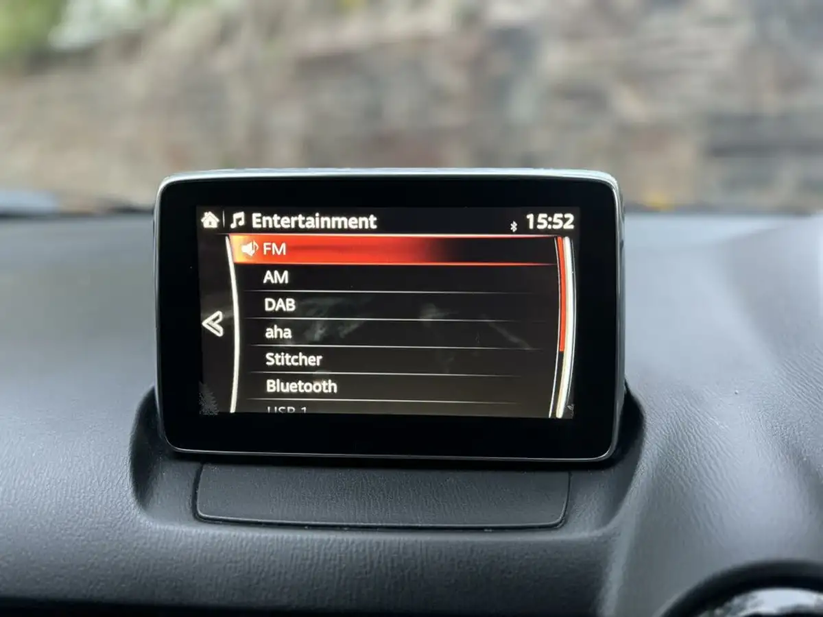 2015-mazda-cx-3-15td-se-l-nav-big-27