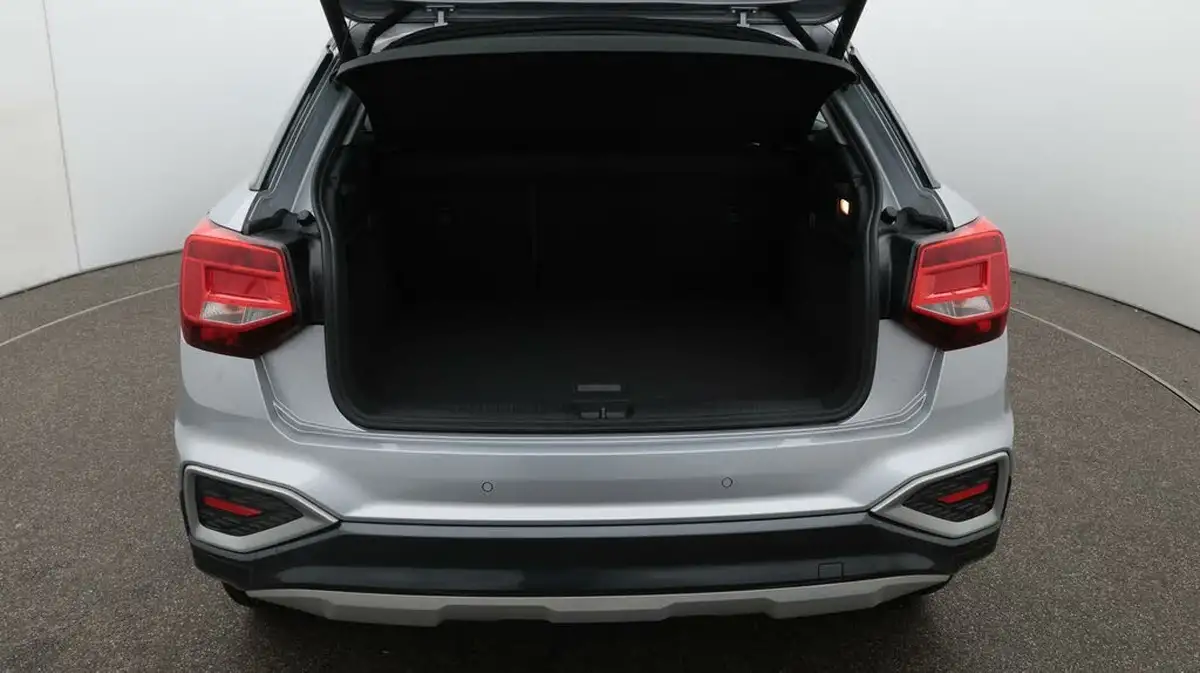 2021-audi-q2-10-30-tfsi-sport-big-17