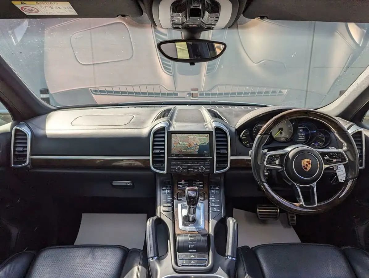 2016-porsche-cayenne-30-s-e-hybrid-big-13