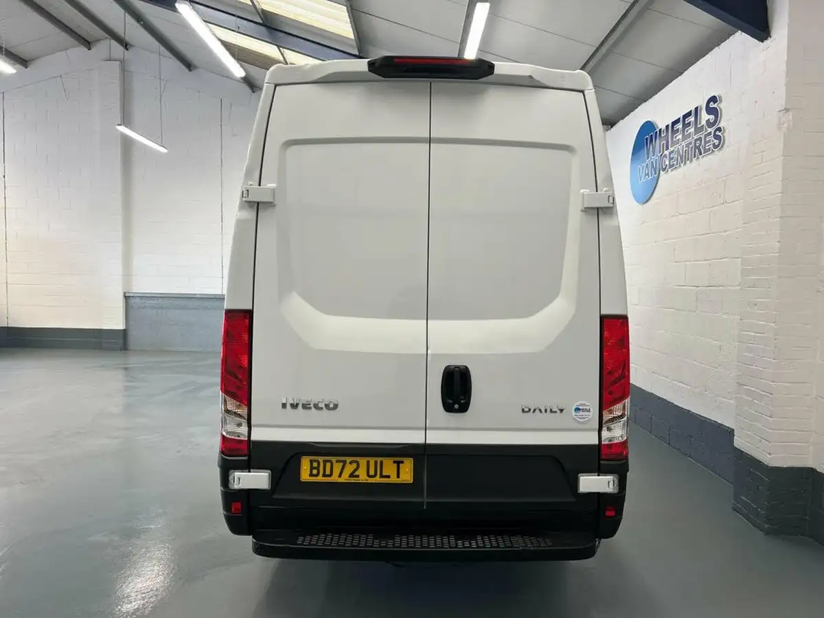 2023-iveco-daily-s-class-23td-35s14v-business-3520mm-h2-136pseu6dt-big-5