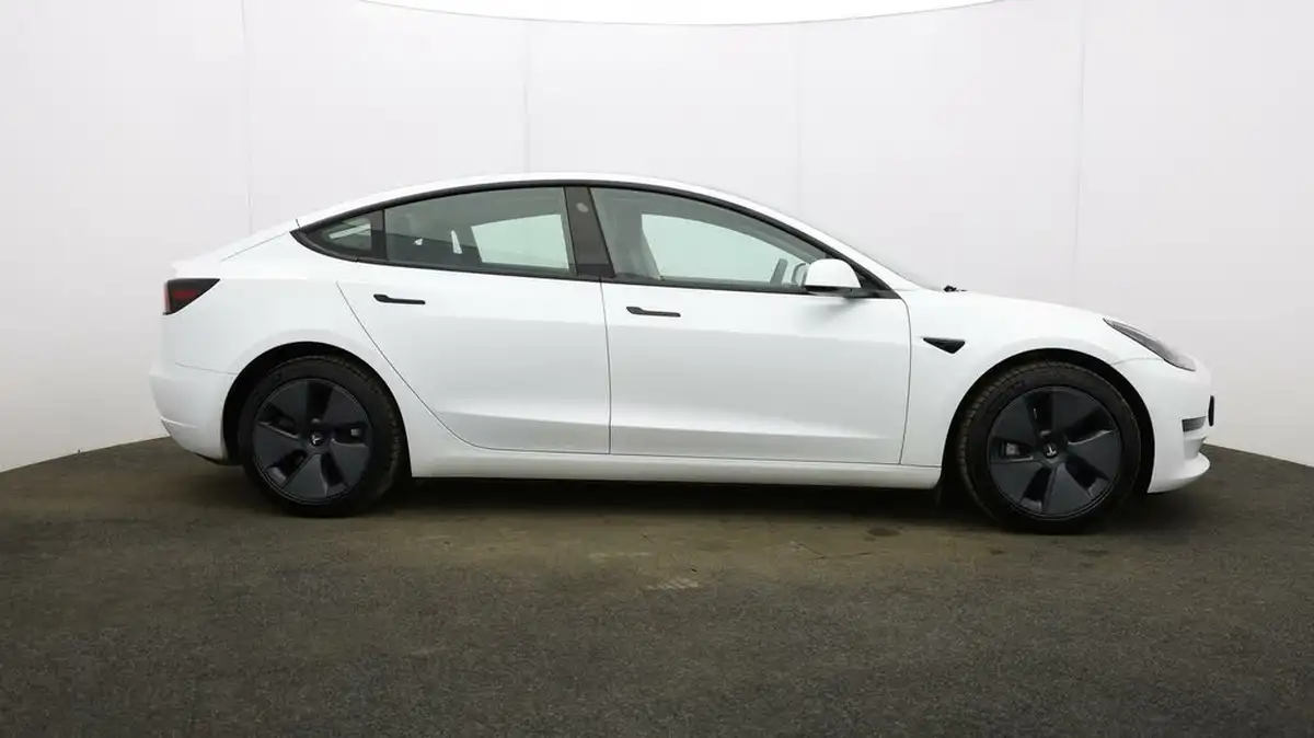 2021-tesla-model-3-e-standard-plus-big-44