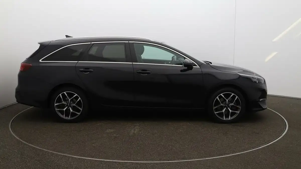 2022-kia-ceed-15-t-gdi-3-sportswagon-big-40