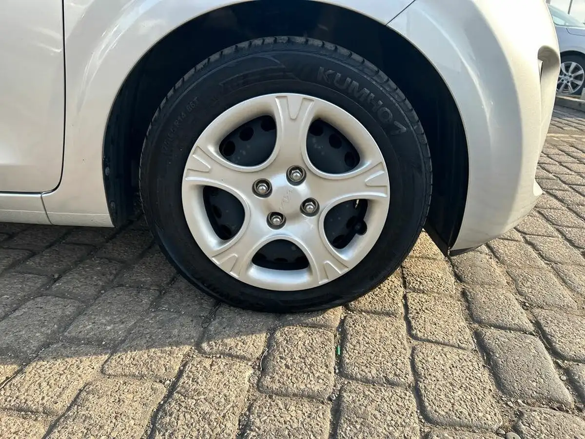 2022-kia-picanto-10-1-big-6