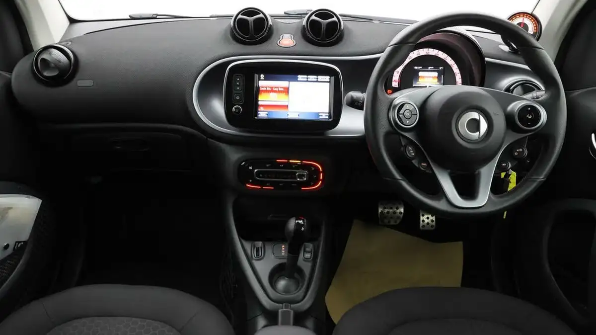 2020-smart-fortwo-eq-pulse-premium-coupe-big-12