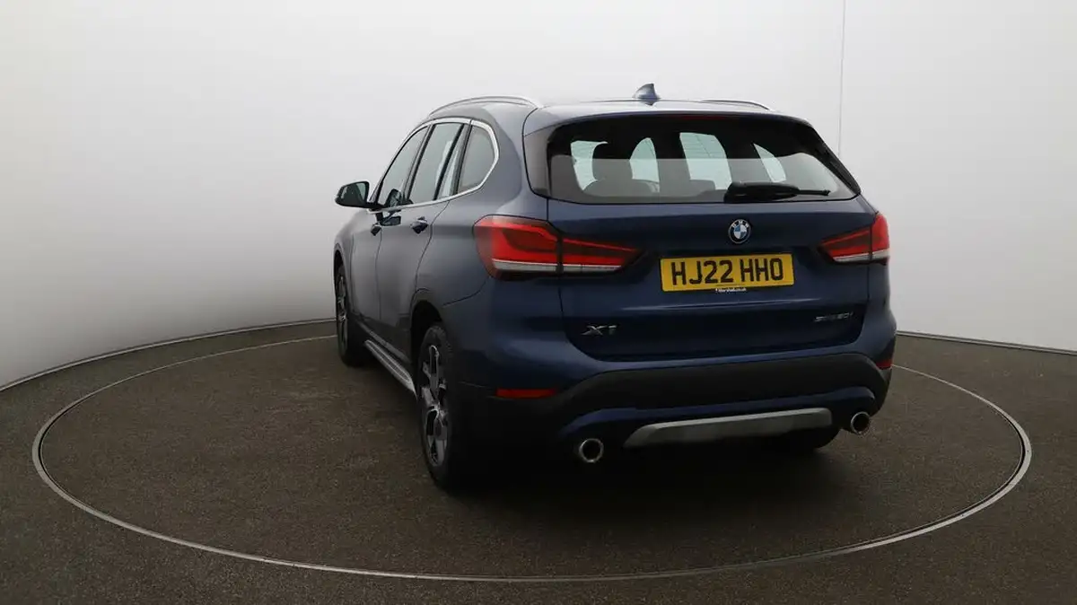 2022-bmw-x1-20-sdrive20i-xline-big-52