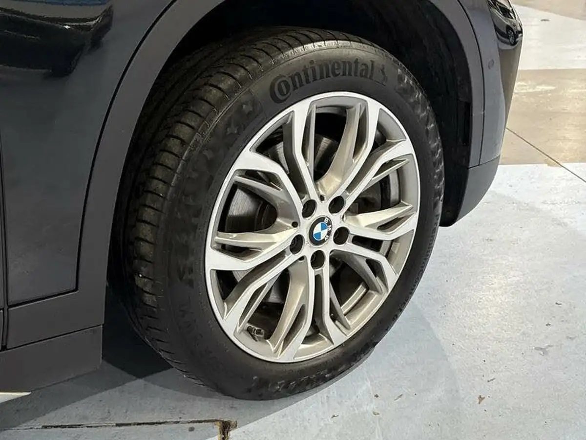 2021-bmw-x1-20-xdrive20i-xline-big-3