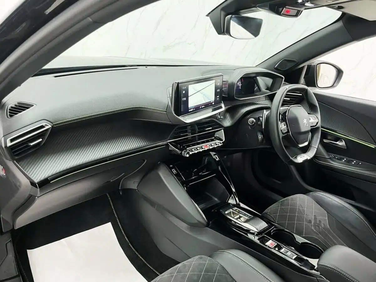 2023-peugeot-2008-suv-12-puretech-gt-130ps-hatchback-eat8-big-16