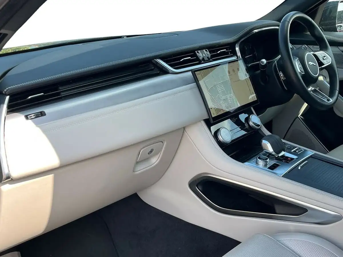 2023-jaguar-f-pace-20-d200-r-dynamic-se-big-6