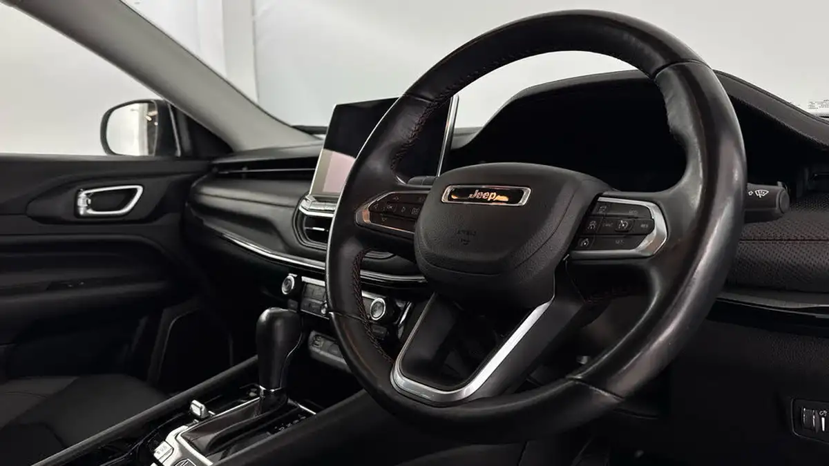 2022-jeep-compass-13-gse-trailhawk-big-8