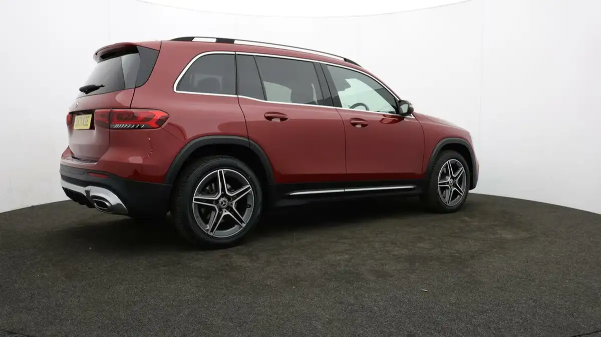 2021-mercedes-benz-glb-class-13-glb200-amg-line-8g-tronic-big-26