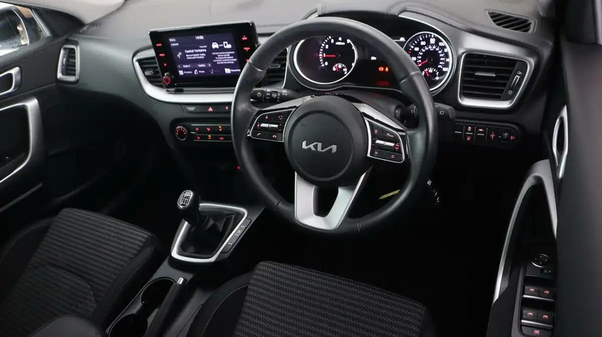2022-kia-xceed-10-t-gdi-2-big-8