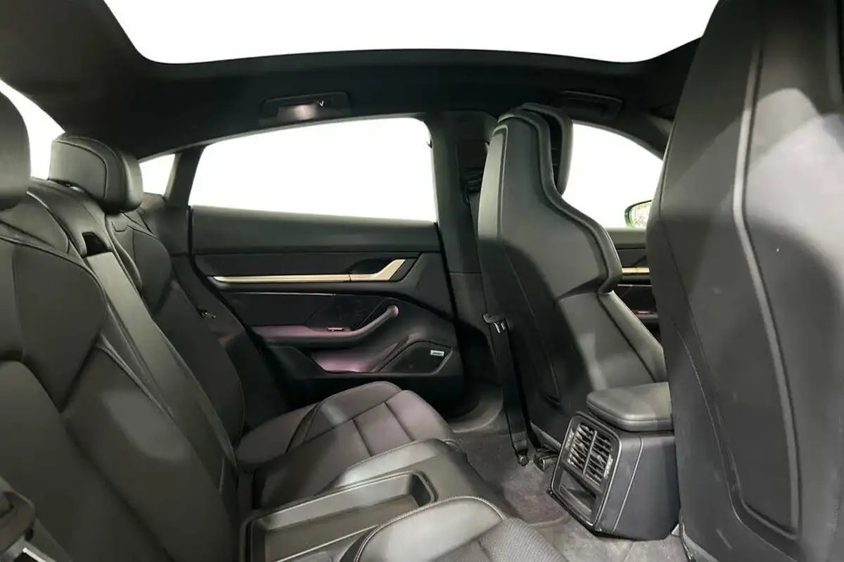 2021-porsche-taycan-e-4s-571ps-performance-battery-plus-big-7