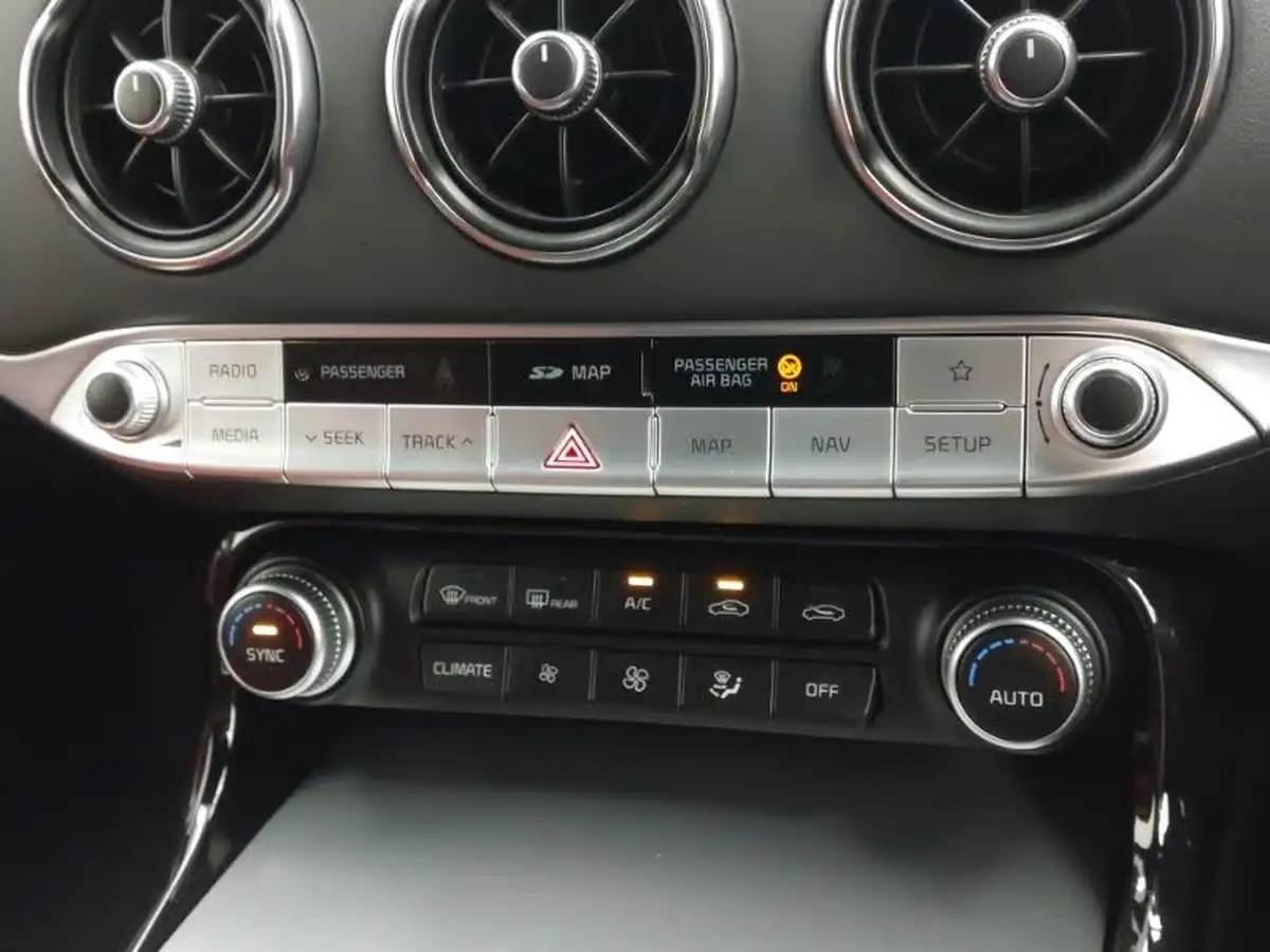2019-kia-stinger-22-crdi-gt-line-s-big-12