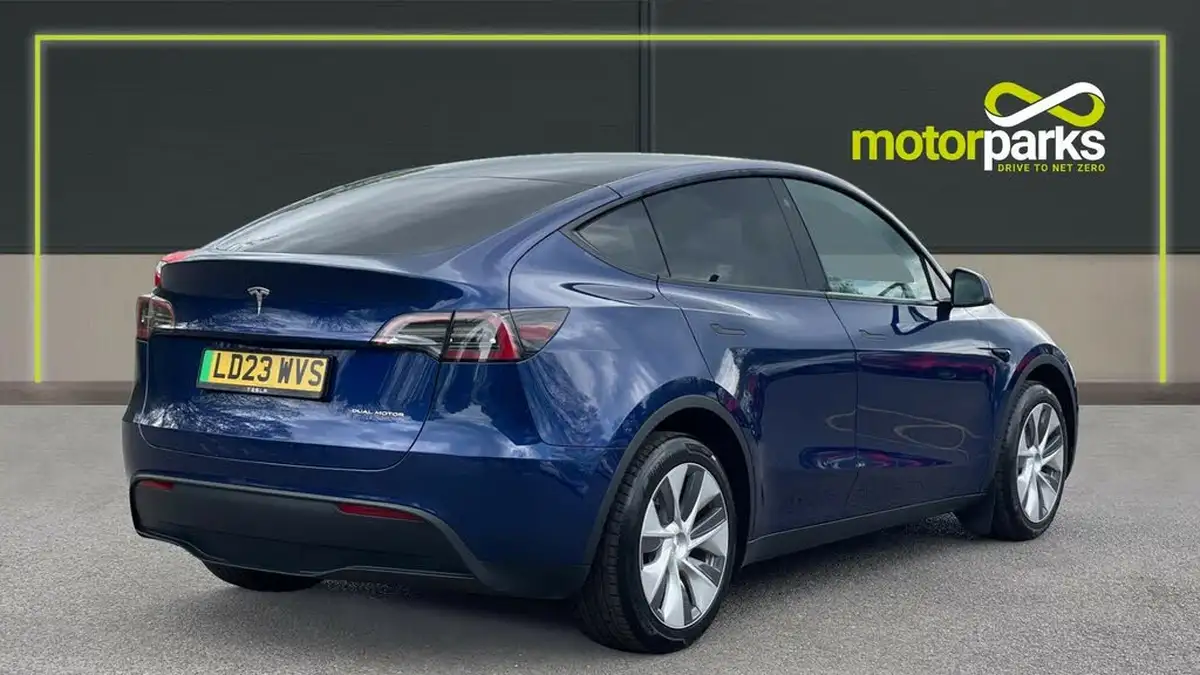2023-tesla-model-y-e-long-range-big-2