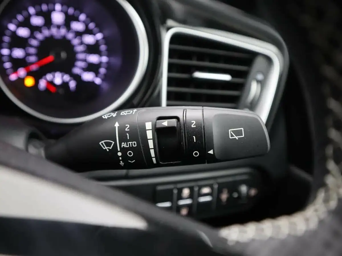 2021-kia-pro-ceed-15-t-gdi-gt-line-big-26