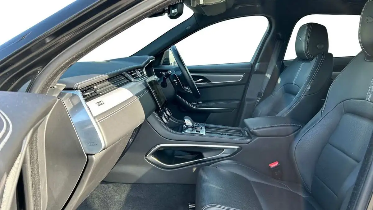 2022-jaguar-f-pace-20-d200-r-dynamic-s-big-2