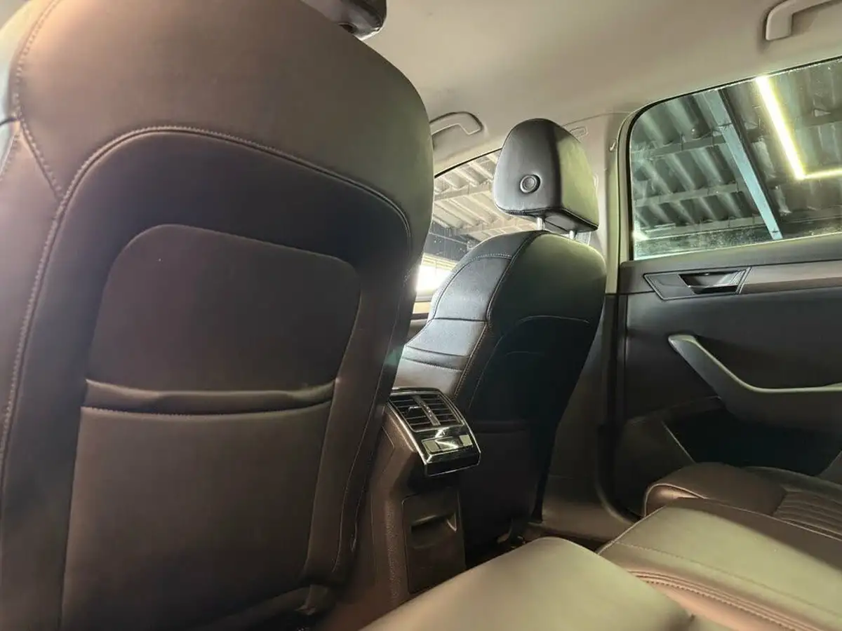 2018-skoda-superb-20tdi-scr-se-l-executive-150ps-estate-dsg-big-26