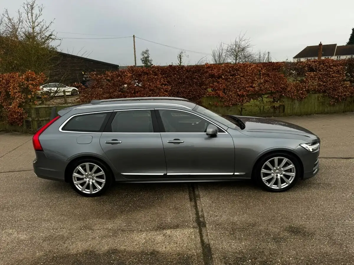 2019-volvo-v90-20-t8-inscription-plus-big-19