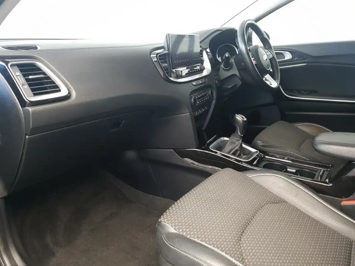 2020-kia-xceed-10-t-gdi-3-big-4