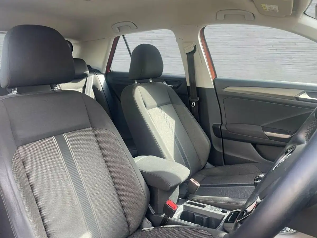 2020-volkswagen-t-roc-10-tsi-se-115ps-big-19