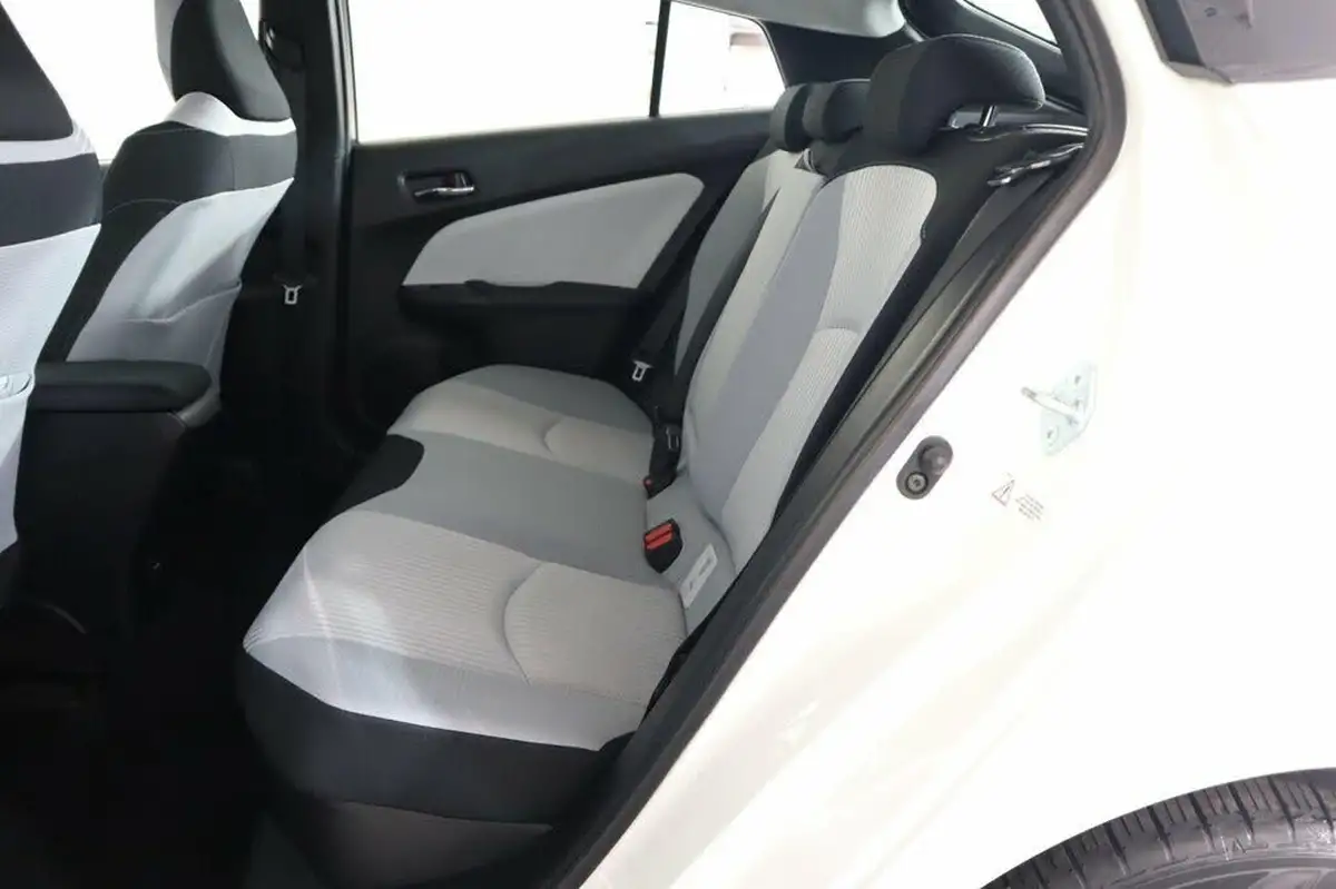 2021-toyota-prius-18-vvt-i-active-big-12